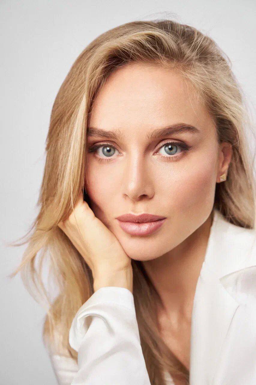Элина Хункаева