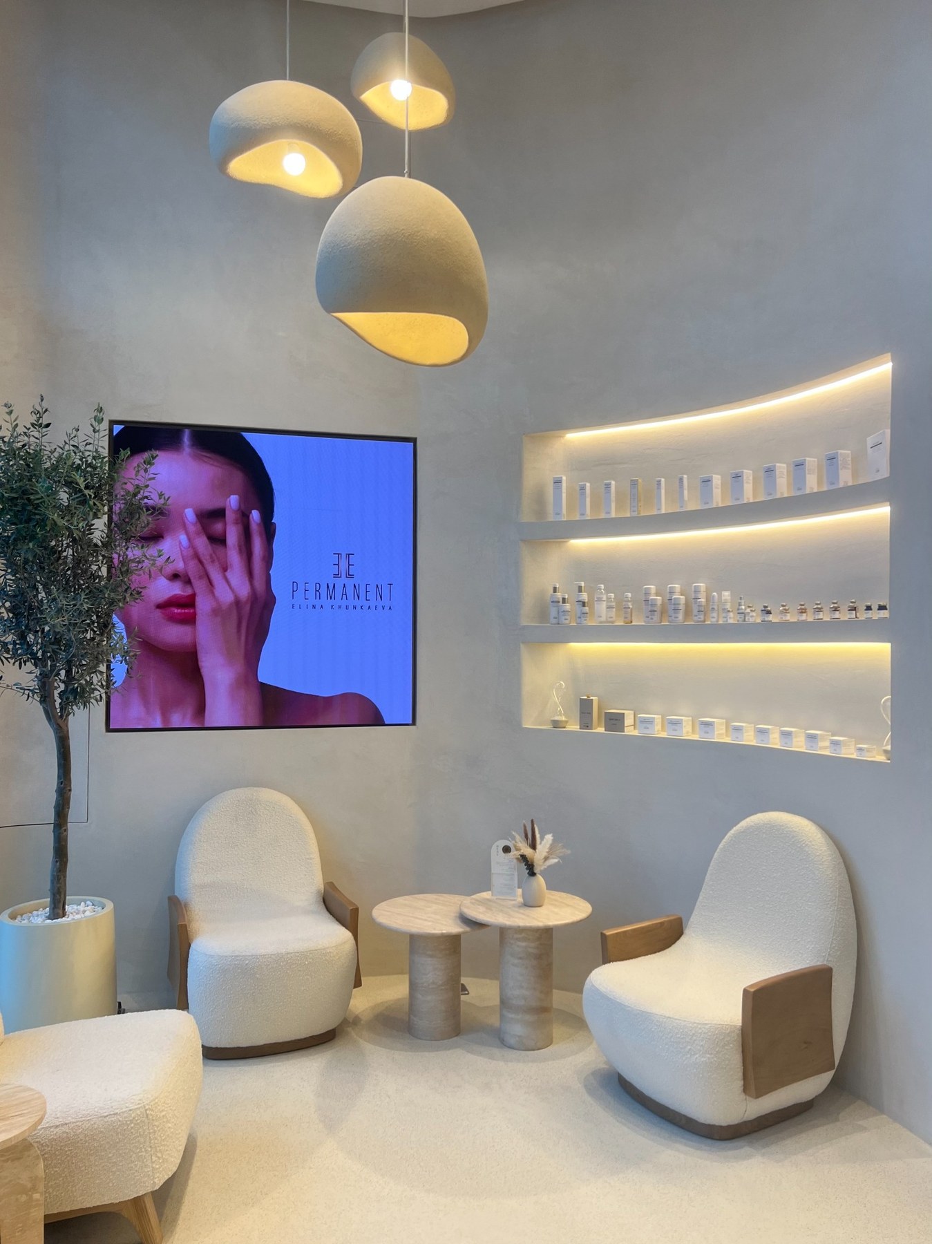 Интерьер салона Elle Permanent